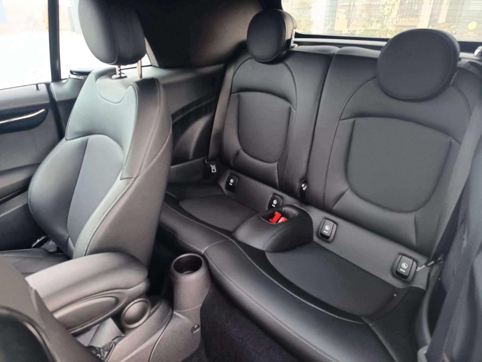 Fahrzeugabbildung MINI COOPER Cabrio Cooper Classic Trim