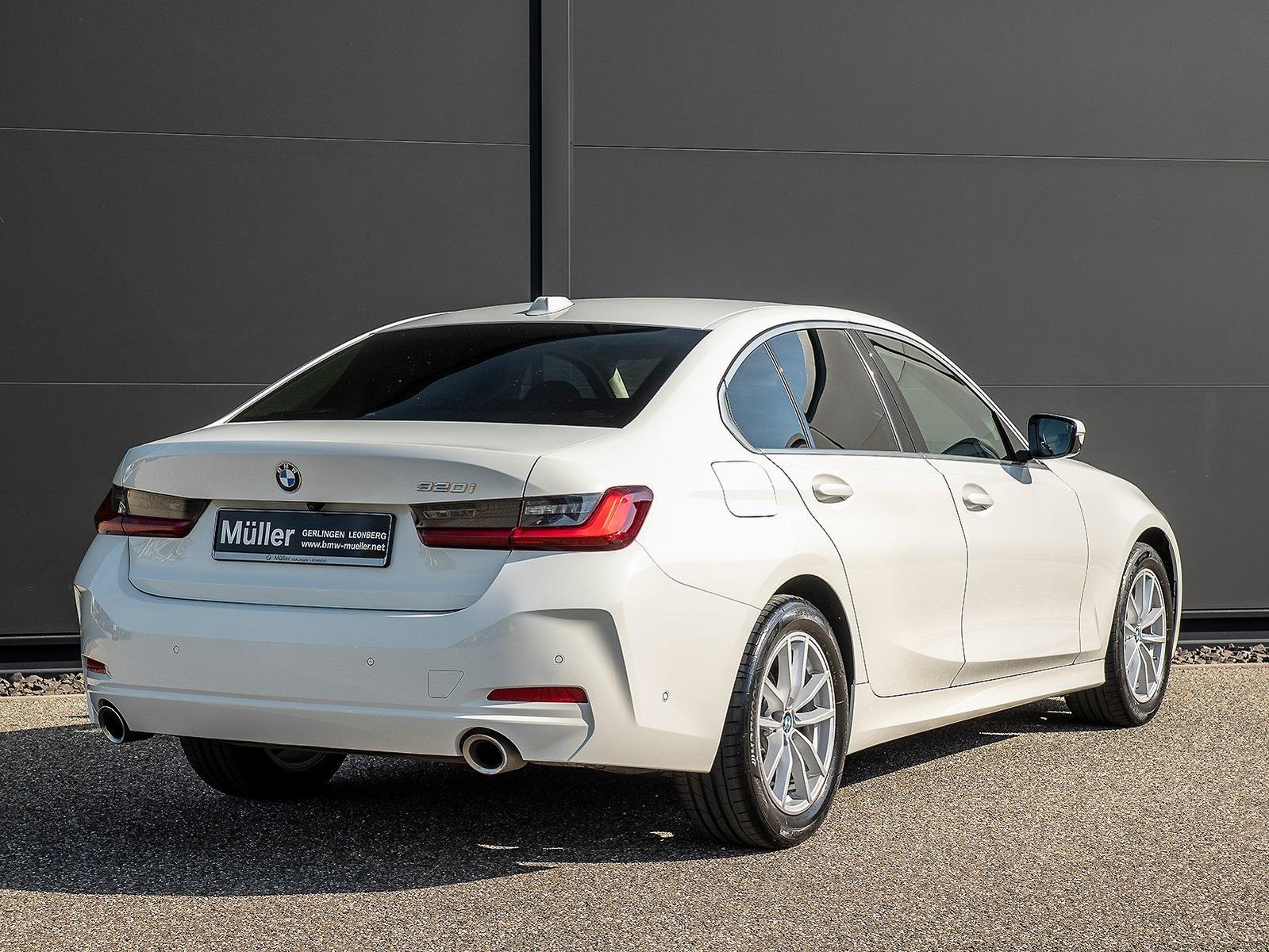 BMW 320i Lim. ACC HUD 360° Sportsitz Standheiz 1VB