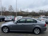 BMW 320d Lim. SHZ/KLIMA/TEMP/AHK/XENON/AUTOM. - BMW 320 aus 2009: 320d