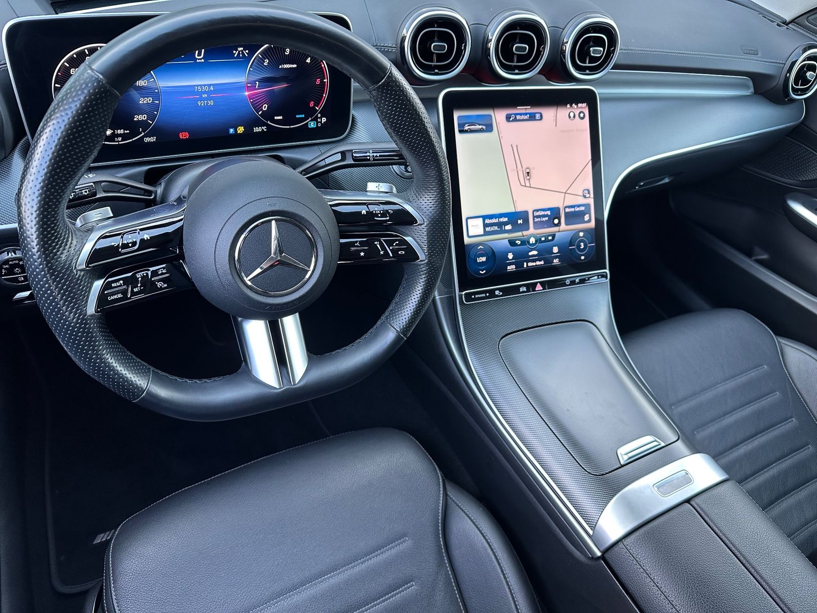 Fahrzeugabbildung Mercedes-Benz C 220d d T 4Matic T AMG-Line NAV+LED+DISTRONIC