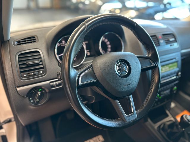 Skoda Yeti Adventure *TÜV*Xenon*Scheckheftgepfl.*Navi*