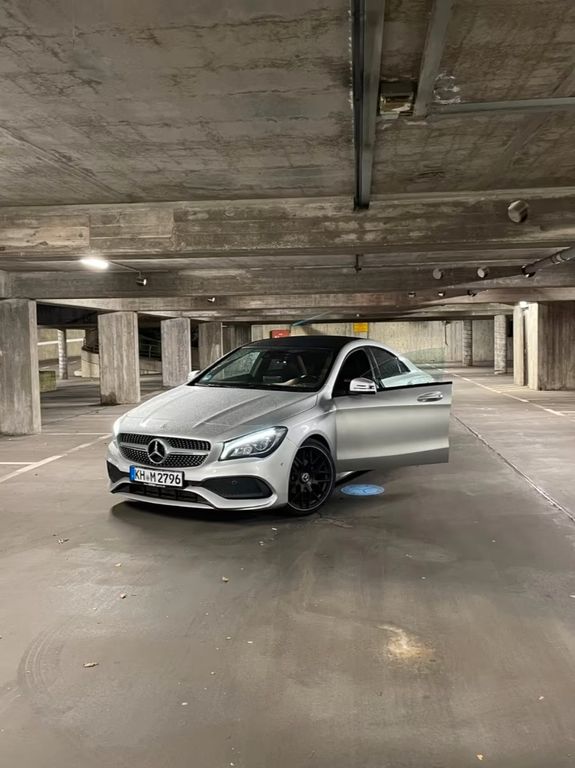 Image of Mercedes-Benz CLA 200