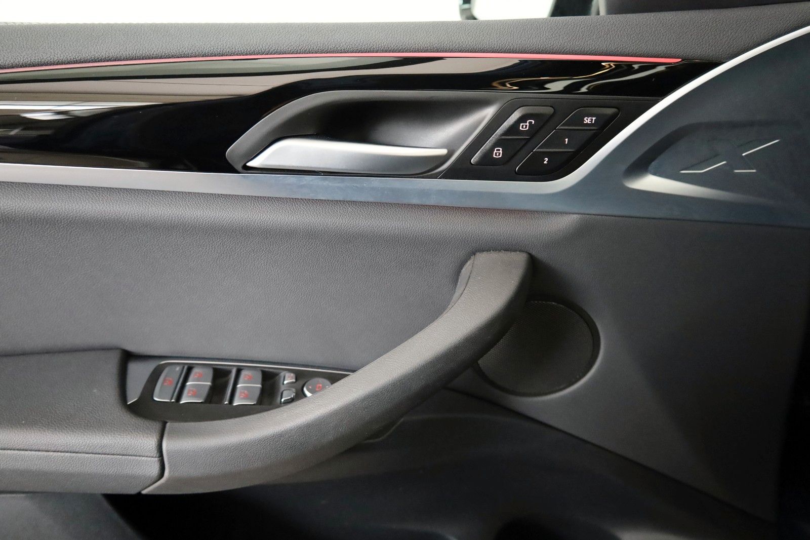 Fahrzeugabbildung BMW iX3 Inspiring,Leder,Navi,SH,Kamera,Panorama,ACC