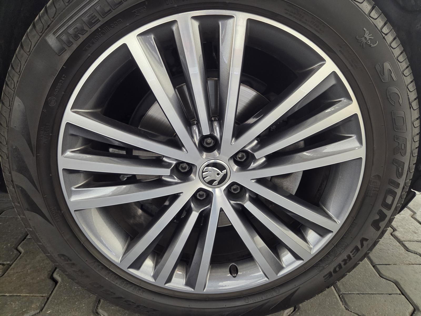Skoda Kodiaq 2,0 TDI DSG L&K, ACC, AHK, 360°, Leder