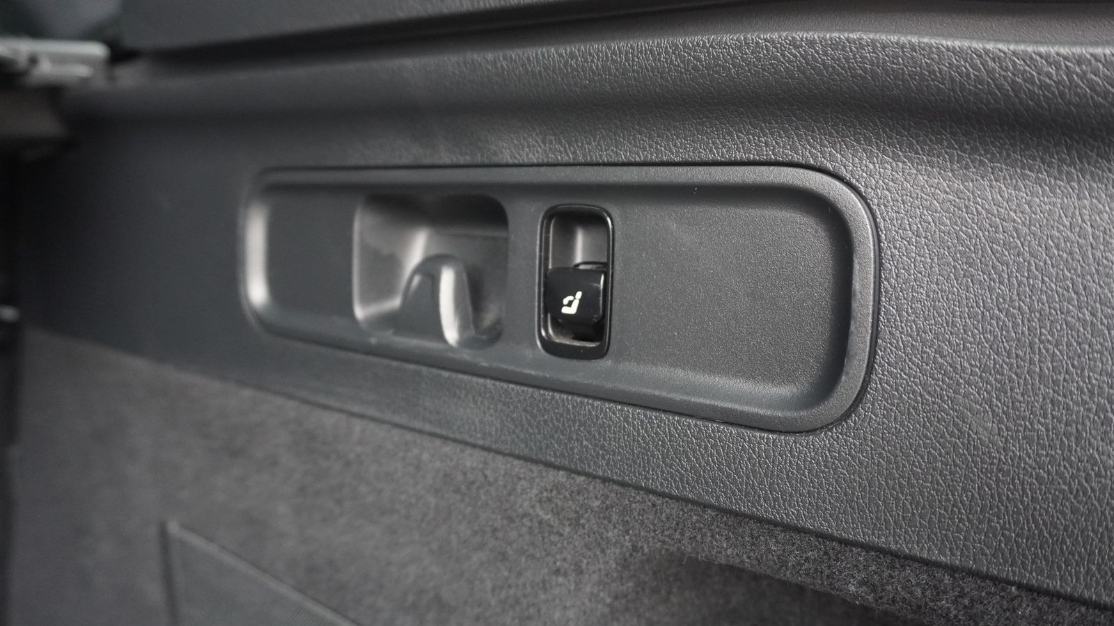 Mercedes-Benz GLC 200 4Matic Avantgarde LED AHK Navi foto 13