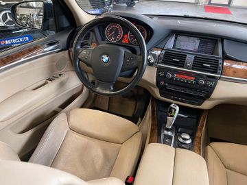 BMW X5 3.0d  *PANO*NAVI*PDC*HEAD-UP*SZHZ*