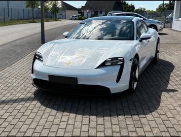 صورة 2 لـ 2020 Porsche TAYCAN