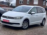 Volkswagen Touran Active NAVI R-KAMERA SHZ ACC SPUASS AHK - VW Touran Gebrauchtwagen in Kiel