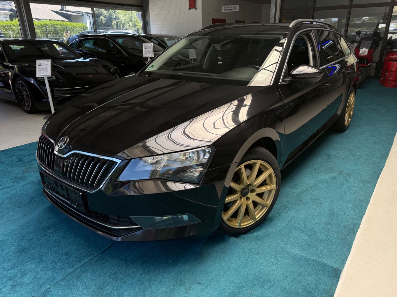 Skoda Skoda Superb Combi Ambition*NAVI*PDC*AHK*ACC