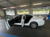 Volkswagen Passat Lim. Highline BMT/Start-Stopp - VW Passat Gebrauchtwagen in Frankfurt