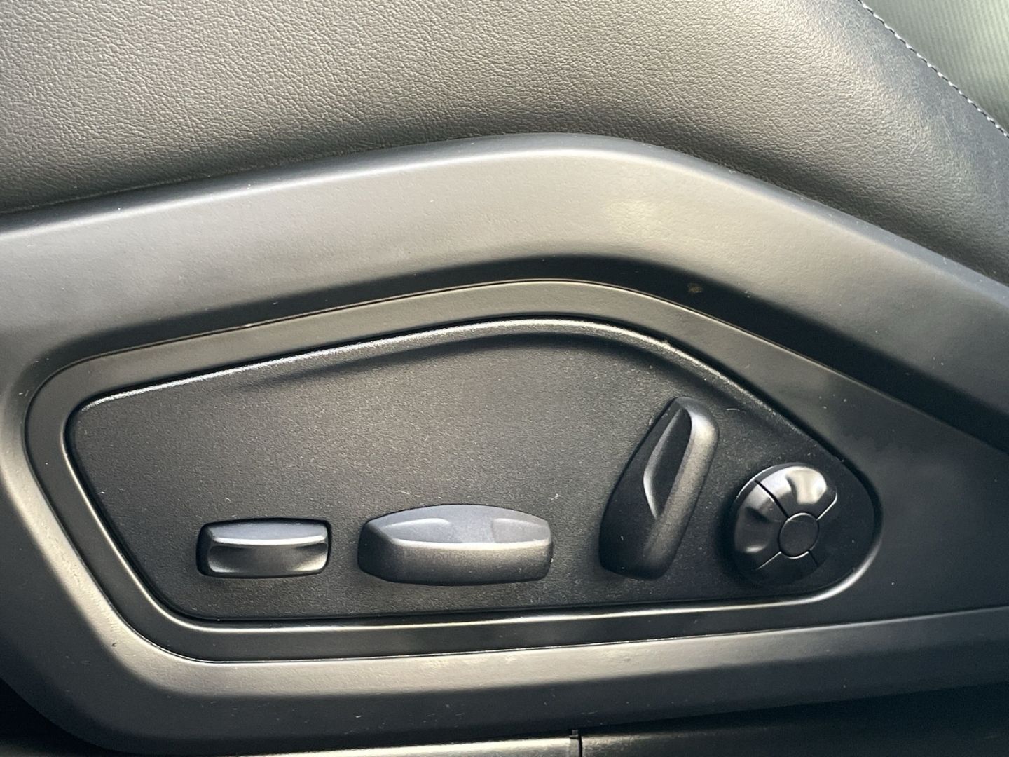 Taycan Sport Turismo Plus Approved/Pano/Bose/Air