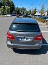 Mercedes-Benz Sehr gepfegter B 180 Automatik mit Sportpaket  - : Allradantrieb, Van, mit