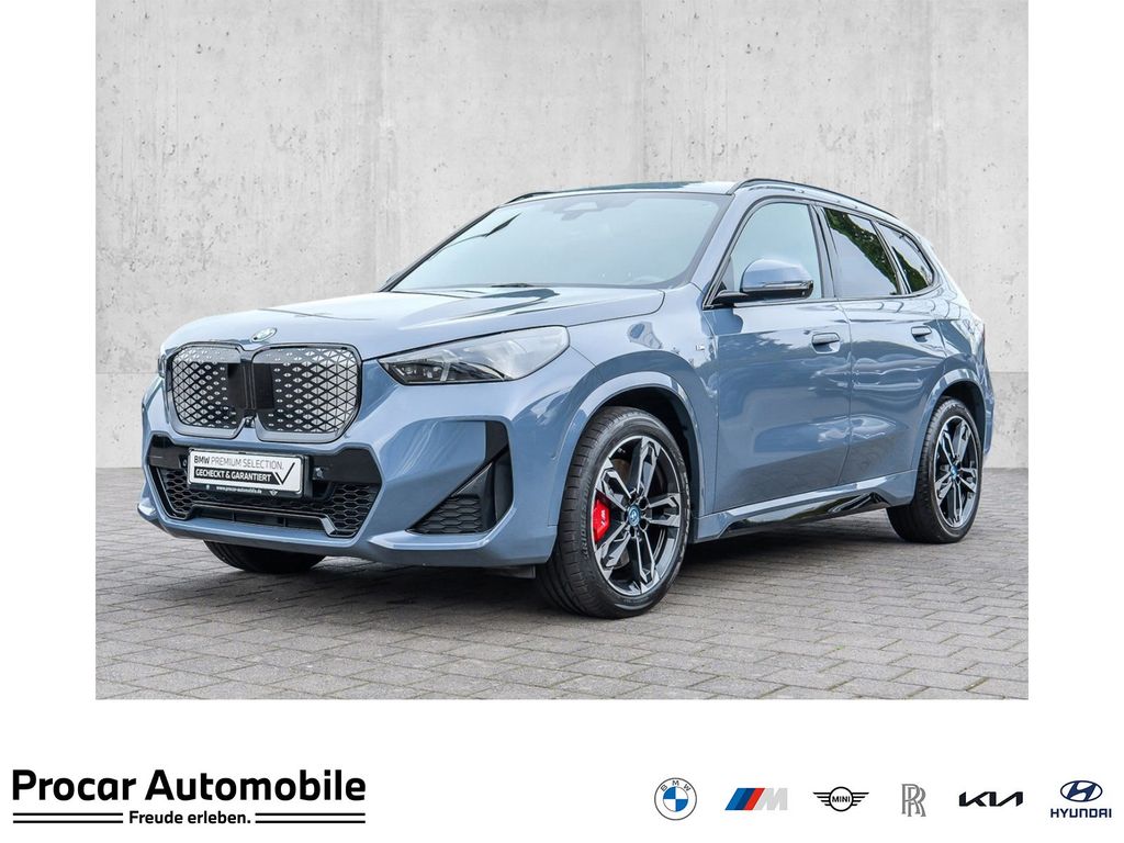Image of BMW iX1