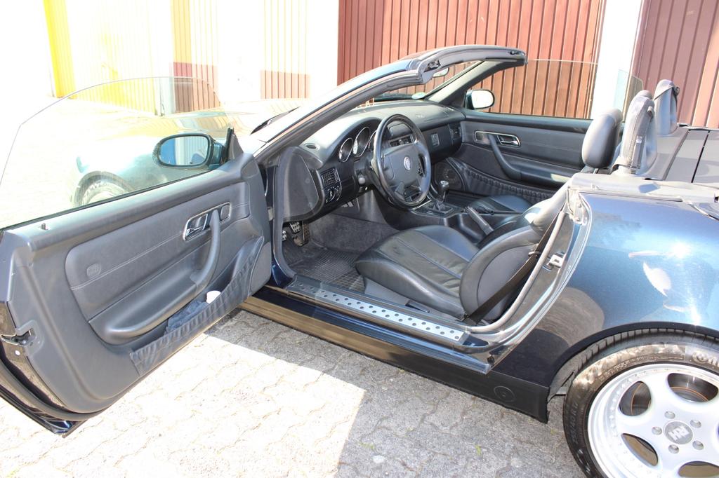 Mercedes-Benz SLK 230