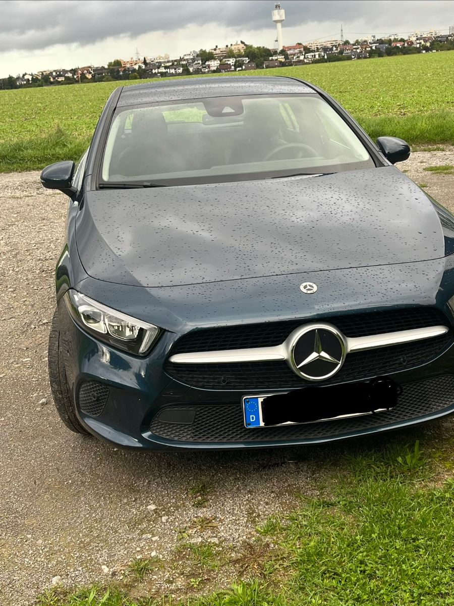 MERCEDES-BENZ A 250 e Advanced DCT