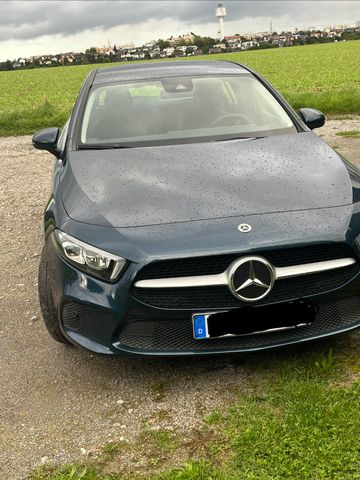 MERCEDES-BENZ A 250 e Advanced DCT