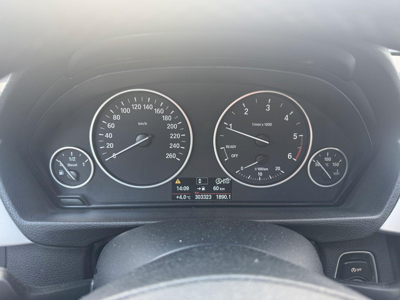 BMW 320 2015 — photo 16