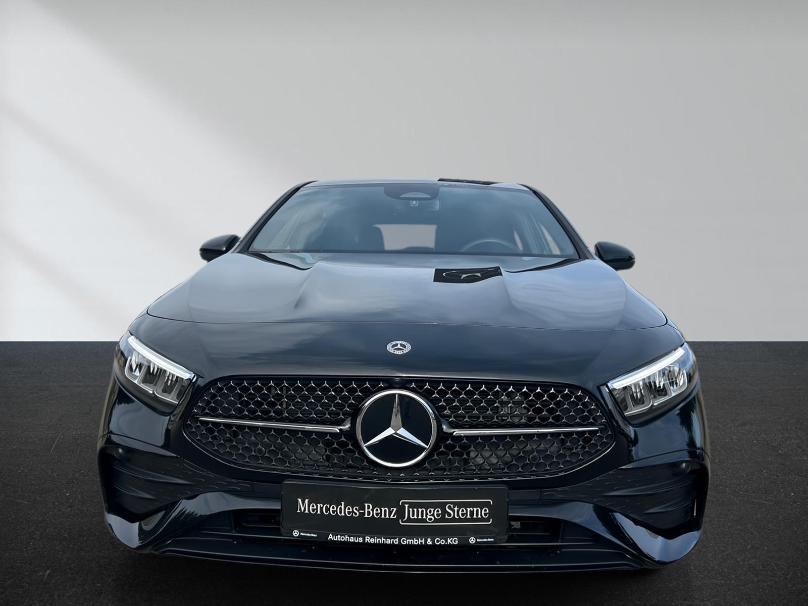 Mercedes-Benz A 250 e AMG+Night+Advanced+Sound+AHK+Distr+Kam