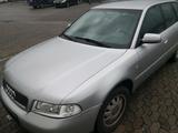 Audi A4 automatik 1,8 l - Audi A4 aus 1999: Kombi