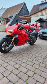 Ducati Panigale V4s - Offers