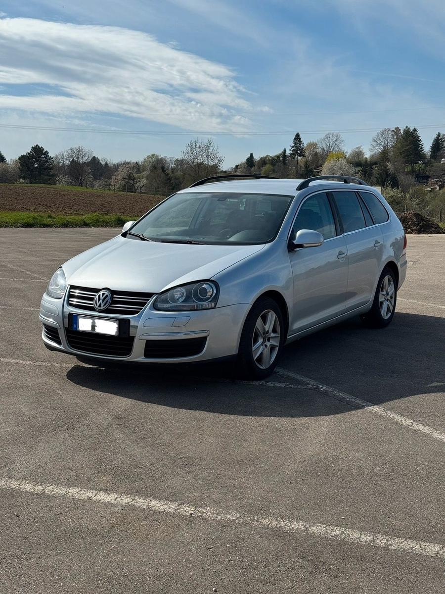 Volkswagen Golf 2008 — rear view