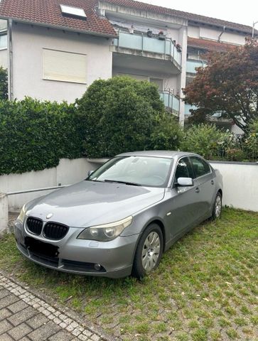 BMW E60 520i, 8Fach Bereift