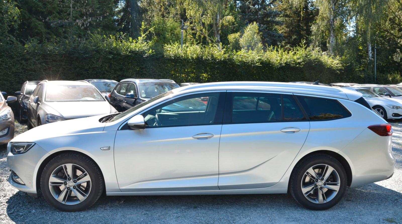 Opel Insignia B Sports Tourer 4x4 Automatik LED Navi