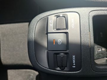 Fiat 500 e la Prima Cabrio 360+Kam.+KeyLess+Navi+SHZ