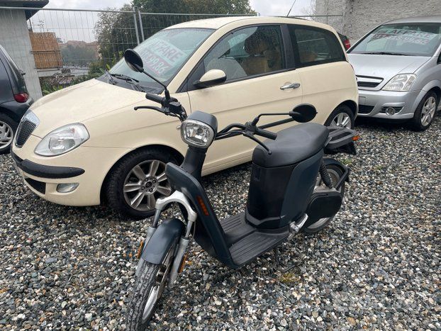 Jiný Askoll es 2 pro 50cc 2 batterie 2 posti