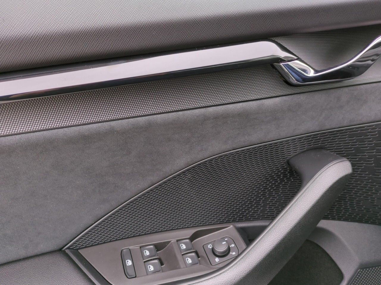Fahrzeugabbildung SKODA Octavia Limousine RS AHK LED Sitzheizung Klima