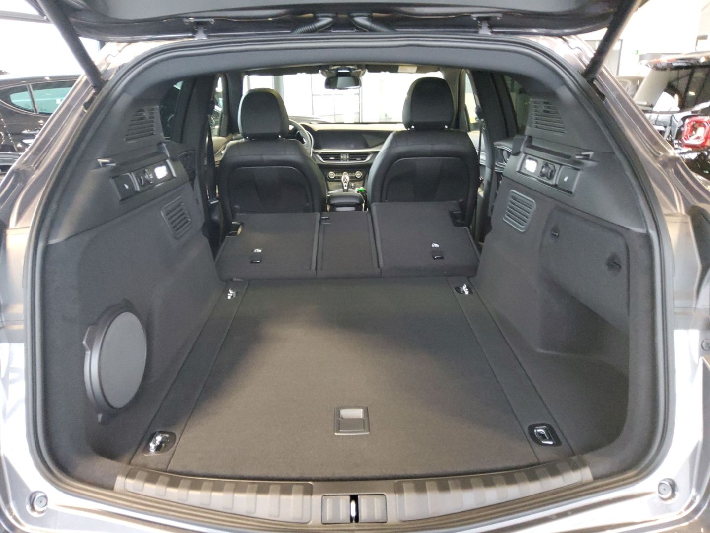 Fahrzeugabbildung Alfa Romeo Stelvio Veloce VOLL! elek. AHK, Pano, H/K, TechP