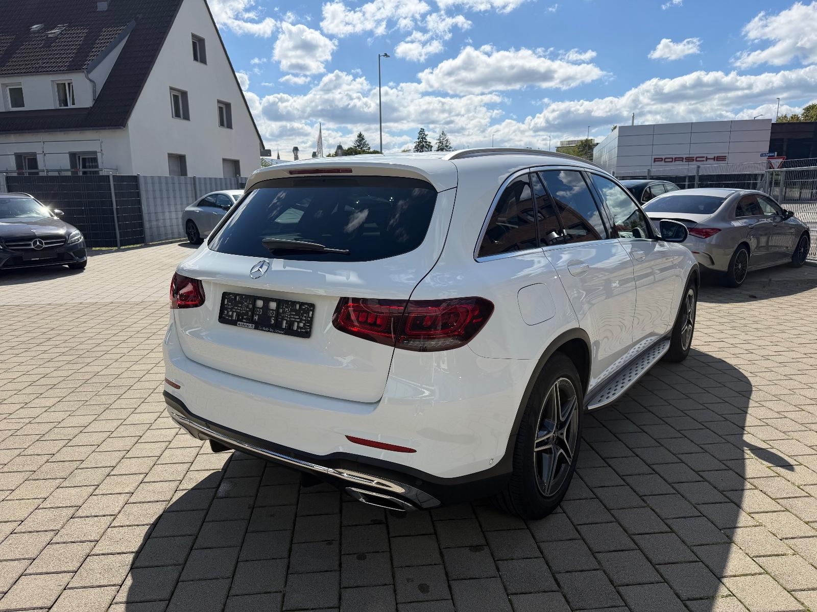 Mercedes-Benz GLC 300d 4Matic*AMG*AHK*Pano*Memory*Distr*360°