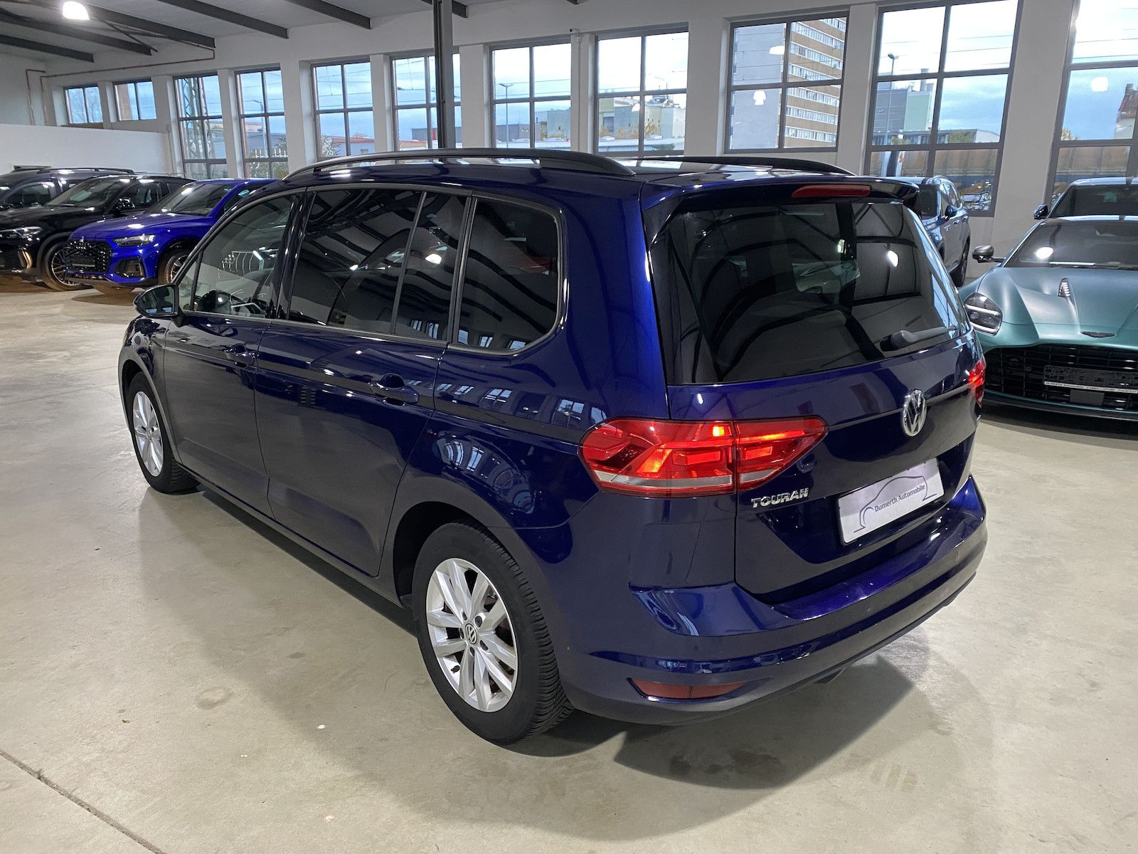 Fahrzeugabbildung Volkswagen Touran 1.6 Tdi Comfortline/7-Sitzer/AHK/SH/