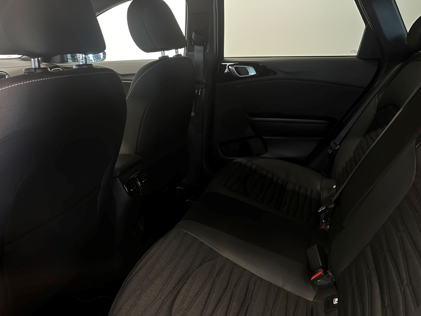 Fahrzeugabbildung Kia Ceed_sw Sportswagon GT Line 1.5 T-GDI JBL SHZ