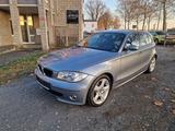 BMW 120 i Limousine  Automatik /  87.000 km / Navi - gebrauchte BMW 1er Reihe aus dem Jahr 2005