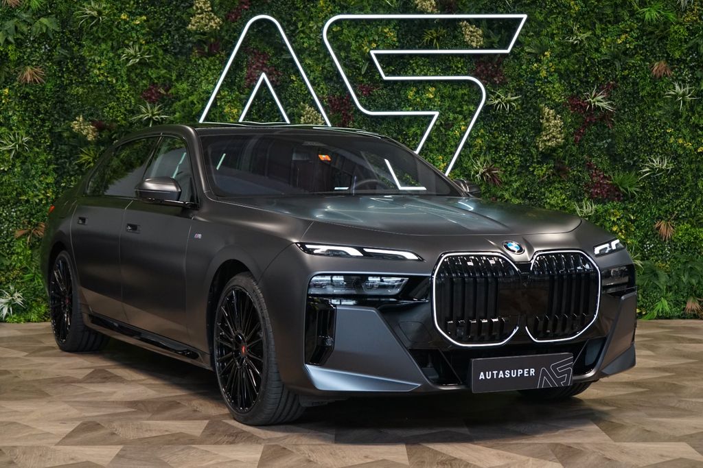 BMW 740