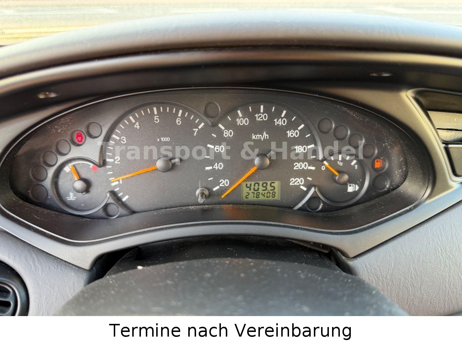 Ford Focus 2004 — photo 9