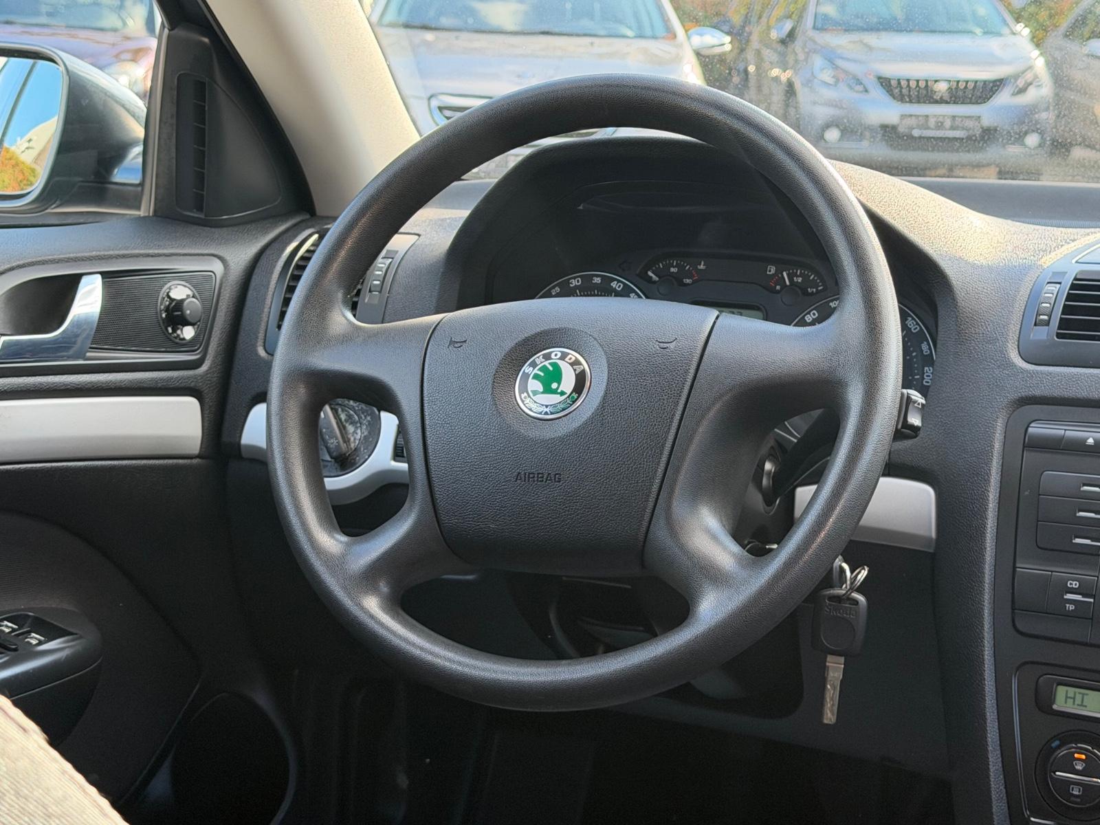 Skoda Octavia 2005 — photo 15