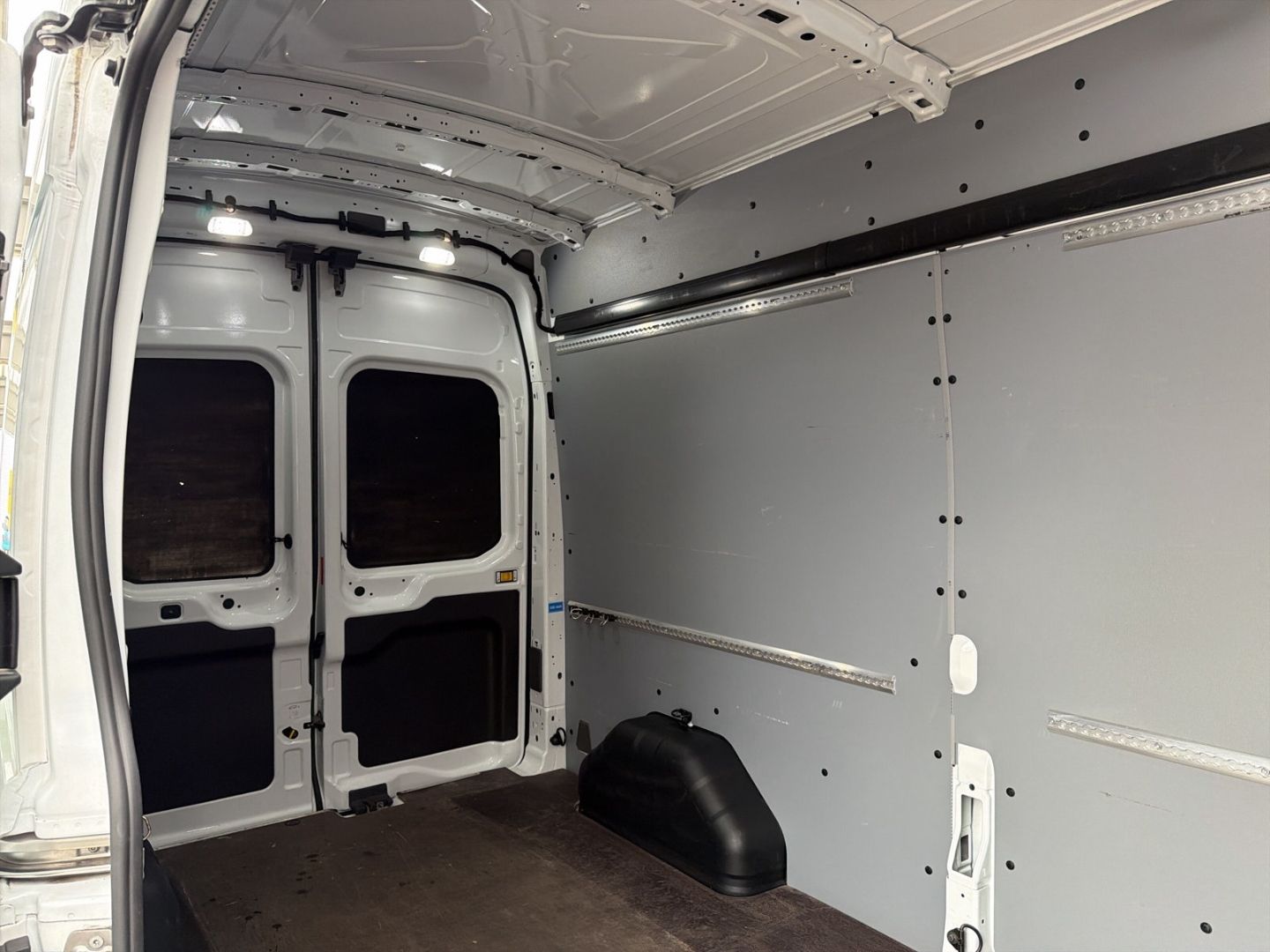 Fahrzeugabbildung Ford Transit Kasten 350 L3 Trend AHK Apple CarPlay An