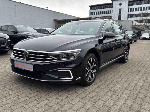 Volkswagen Passat Variant GTE AHK PANO IQ.LIGHT LEDER 17Z