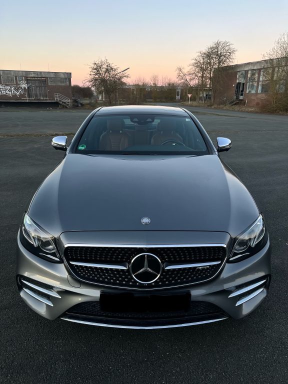 Image of Mercedes-Benz E 200
