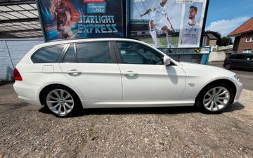 BMW 325 - 8