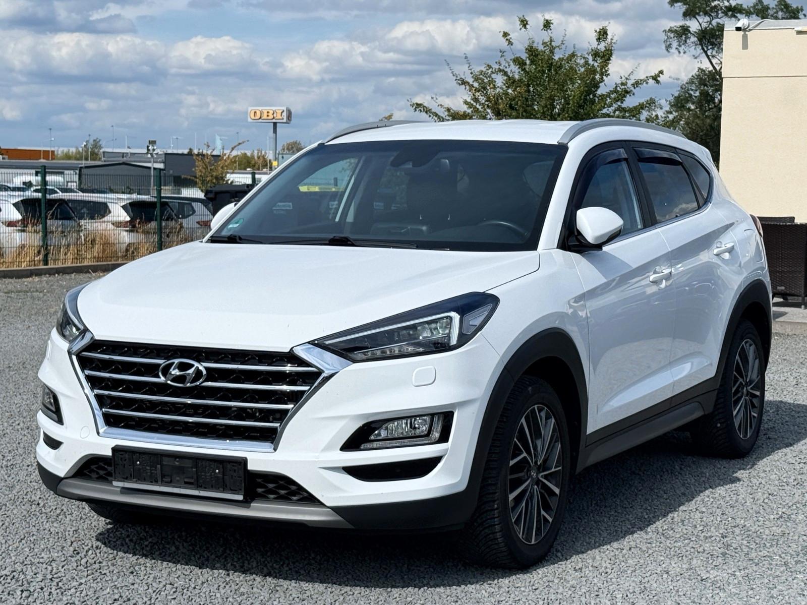 Hyundai Tucson  2WD Leder Kamera Krell SCHECKHEFT !!!