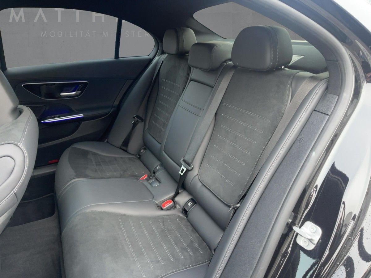 Fahrzeugabbildung Mercedes-Benz C 300 e AMG/360°/MBUX/Digital-Light