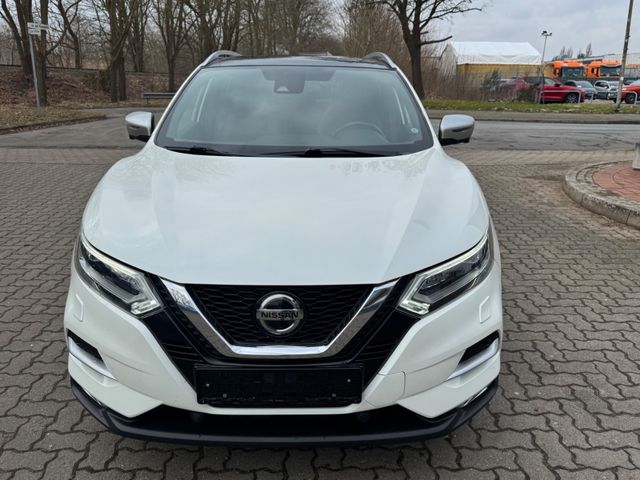 Nissan Qashqai Tekna+*360°*Pano.*Vollleder*AHK*