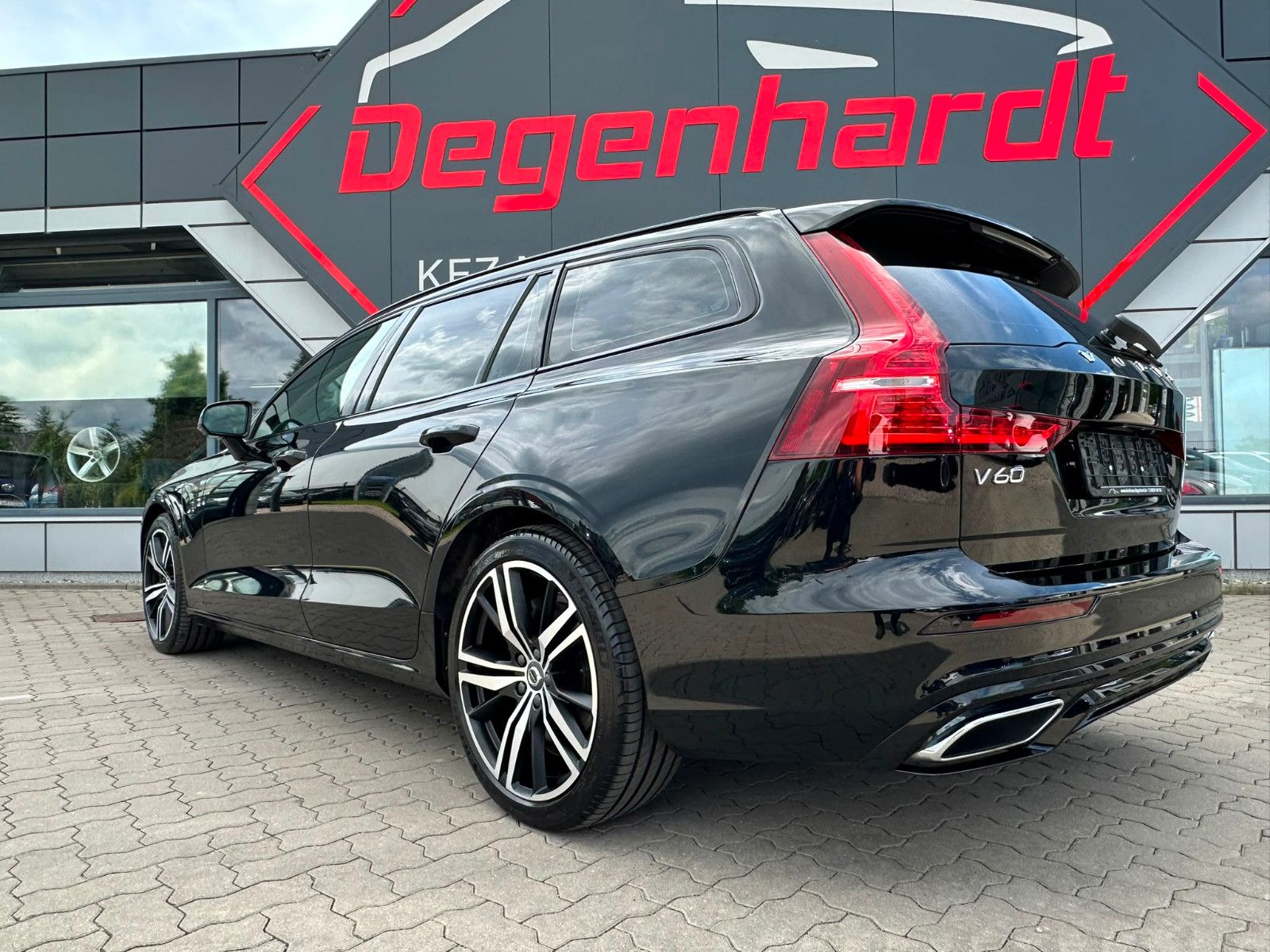 Volvo V60 Kombi R Design Expression Recharge Plug-In H foto 20