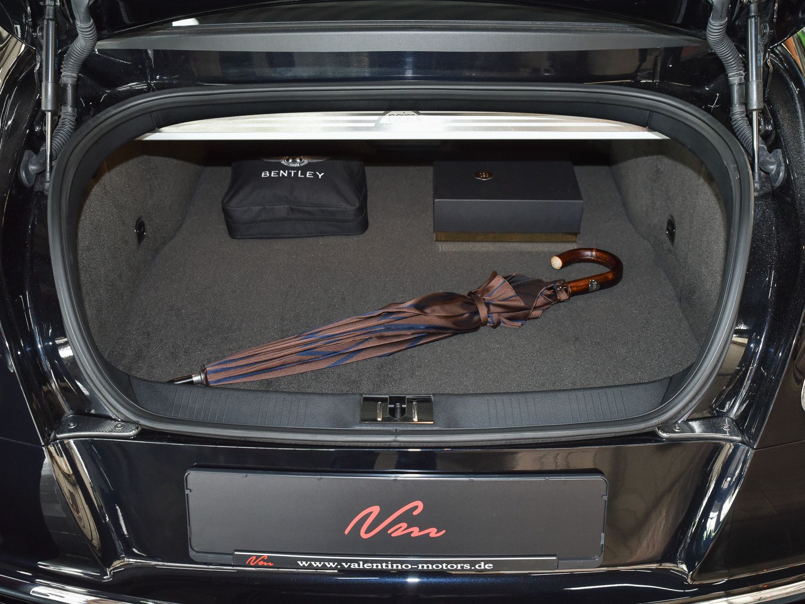 Fahrzeugabbildung Bentley Continental GT V8 S - Premier Spec | Sportabgas
