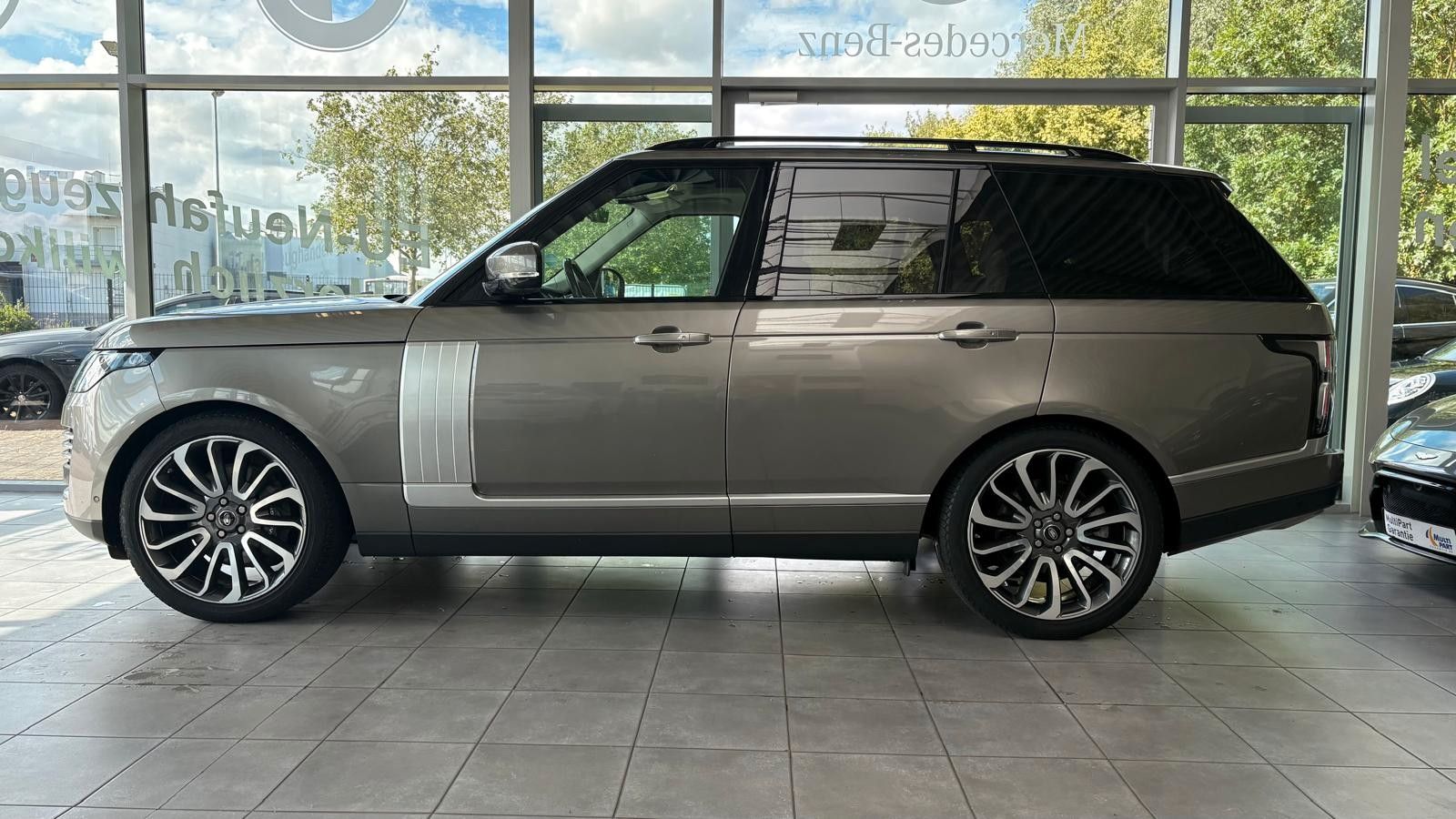 Fahrzeugabbildung Land Rover Range Rover P400e Autobiography Hybrid