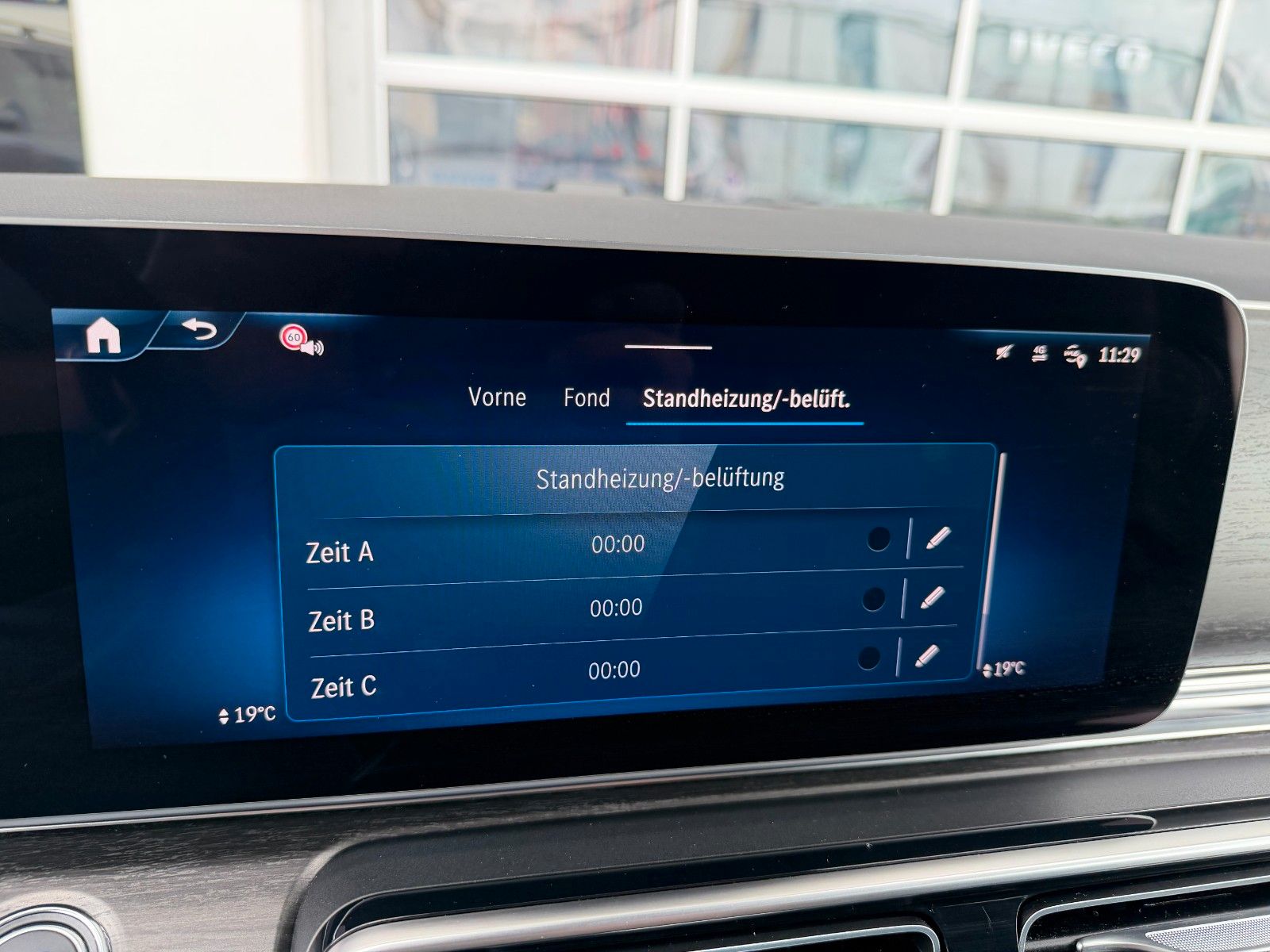 Fahrzeugabbildung Mercedes-Benz V 300 d AVA Extral DISTRONIC Standheiz 360Kamera