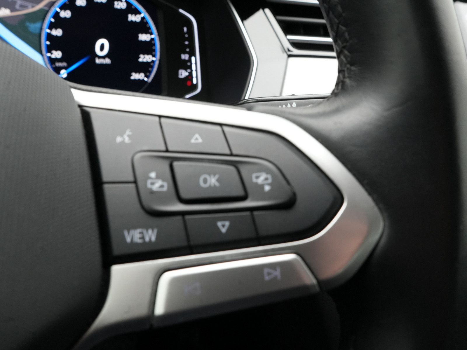 Volkswagen Passat Variant - Bild 13